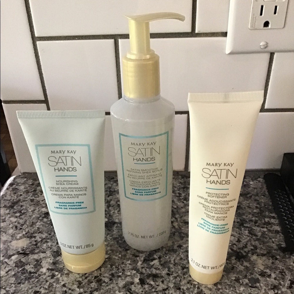 Mary Kay satin hands pampering set